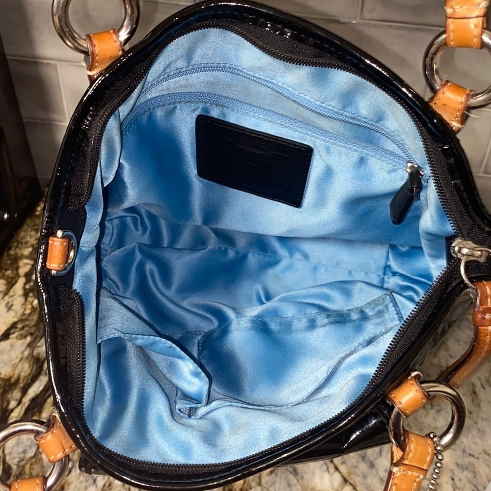 Coach W Signature Embossed Leah Patent Leather Bag - Picture 9 of 11